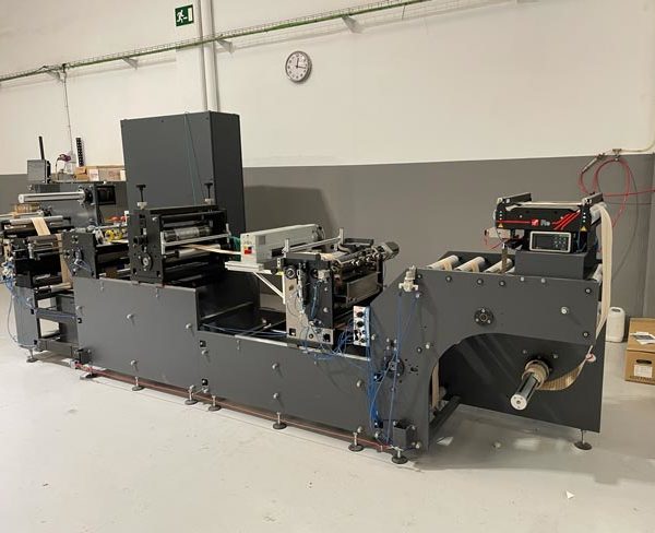 MÁQUINA SEMI-ROTATIVA